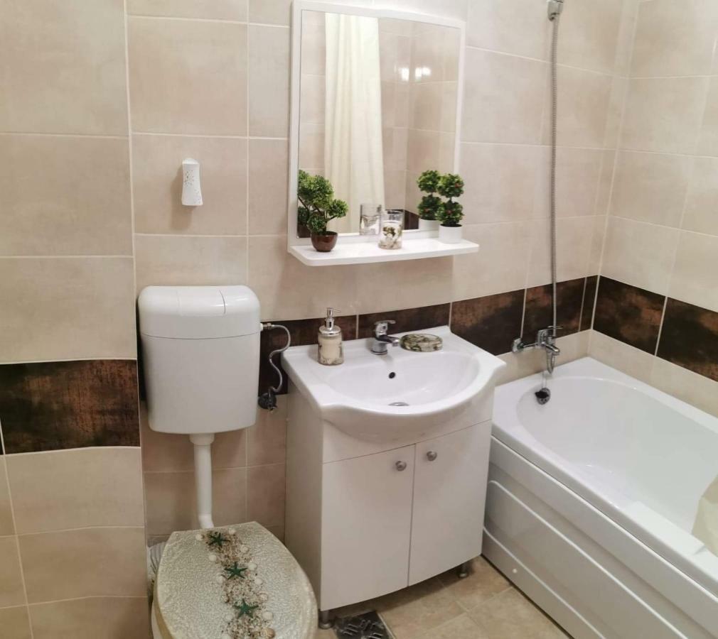 Starfish Apartament นาโวดาริ ภายนอก รูปภาพ